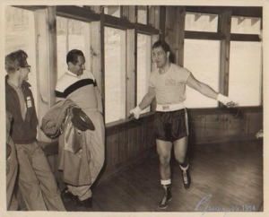 Rocky Marciano skipping in training